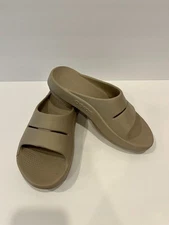 OOfos Slides Women’s Size 7 Tan Oomega Ooahh Nomad Sandal Comfort Shoes VGC
