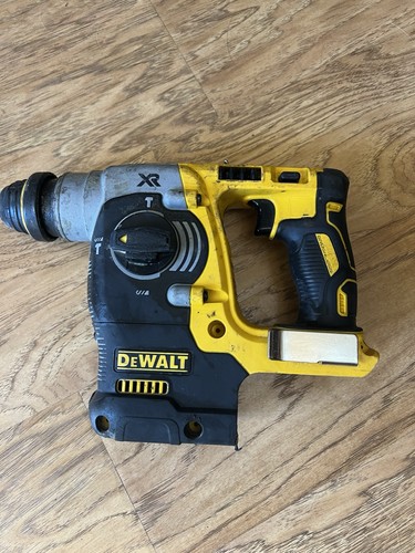 AS-IS DEWALT 20V MAX 1" SDS Rotary Hammer Drill DCH273B FOR PARTS/REPAIR