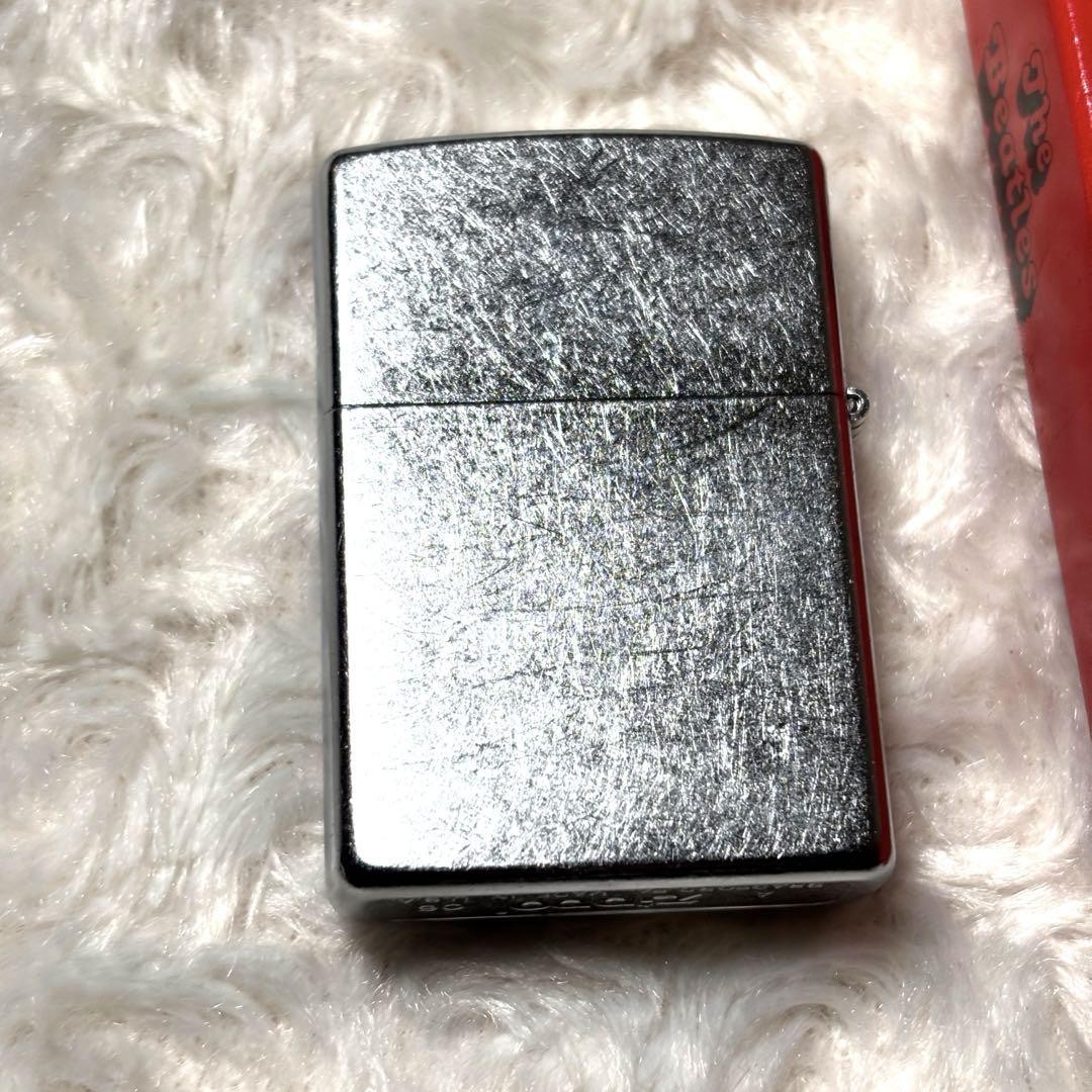 【未使用品】zippo 2006年vintage THE BEATLES OIL Zippo 2006 THE BEATLES Design Silver Color Oil Lighter w