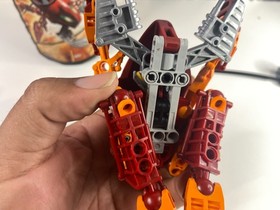 LEGO Bionicle Visorak 8742: Vohtarak w/ Canister & Manual 99% WATER DAMAGE