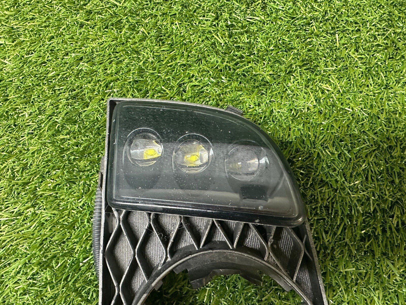 INFINITI G37S V36 SEDAN RIGHT AND LEFT LOWER SPORT BUMPER GRILLE FOG