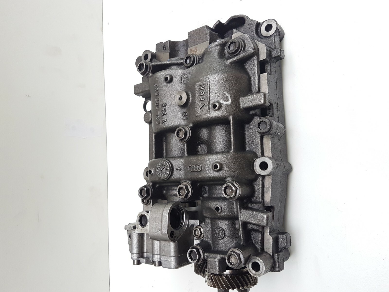 Audi A4 A6 Q5 TT UPGRADED OIL PUMP & BALANCE SHAFT 2.0 TDI 03L103535 3