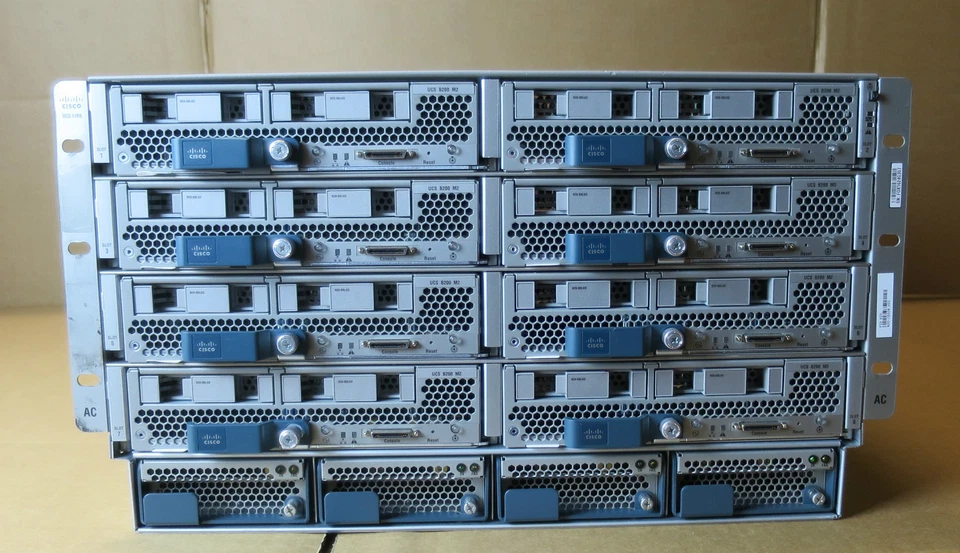 Cisco UCS5108 + 8x B200 M2 Blade Servers 16x SIX-CORE 2.40GHz,192Gb RAM,10Gb VIC - Image 2 of 4