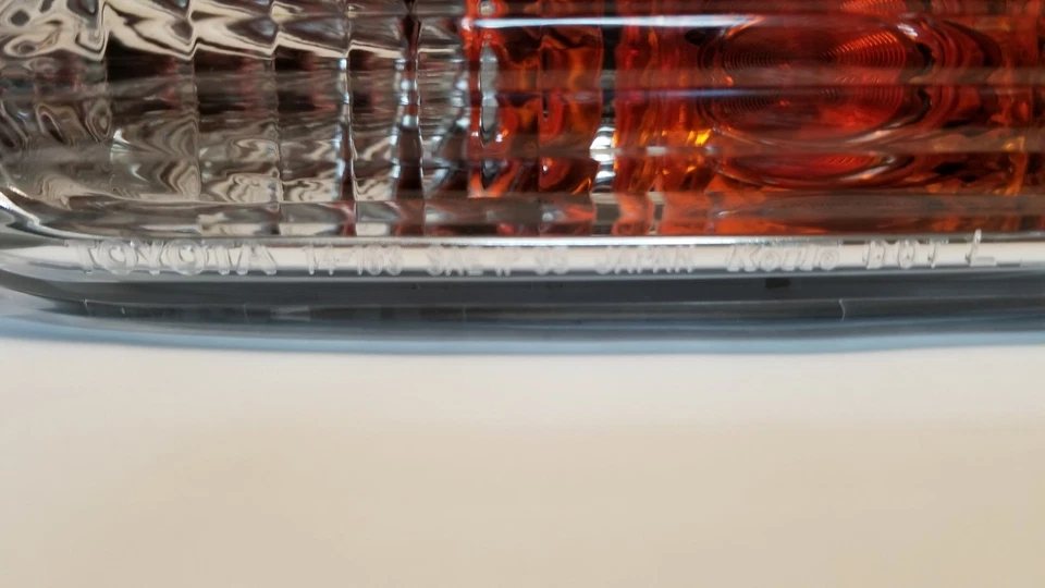 Luces de estacionamiento/señal de giro izquierda y derecha Toyota Supra 1997-98 OEM Foto 3 de 4