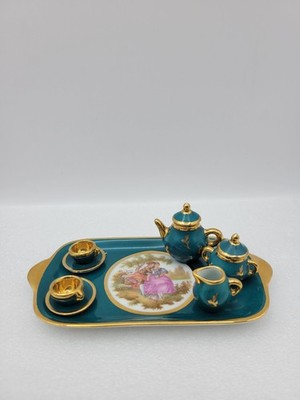 Limoges Porzellan D' Art Miniatur Tea For Two Teeservice mit Tablett Grün Goldrand