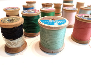 24 Vintage Wood Thread Spools Coats & Clarks & others Lot Of 24 Sewing Decor