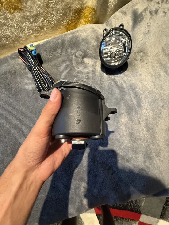 Комплект противотуманных фар для Toyota Sienna 2018–2020 годов левая правая - Изображение 3 из 4