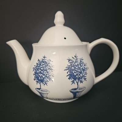 Mason's Blue & White Topiary Tree Teapot Crabtree & Evelyn London 5.25 In. - B10