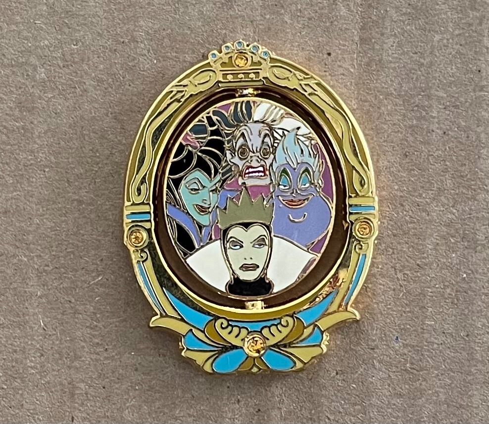 Disney Villains - Group - Magic Mirror Spinner - Pin