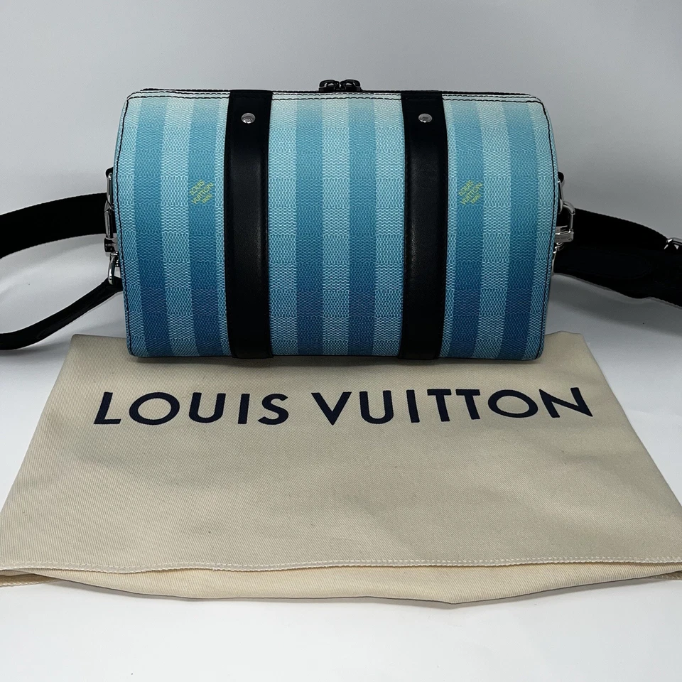 Louis Vuitton LV Damier City Keepall Virgil Abloh estampado degradado azul Foto 3 de 4