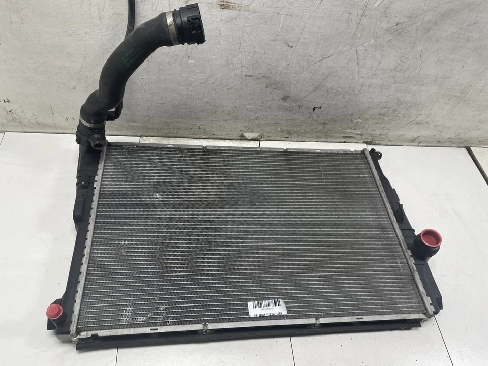 BMW X3 ix28 2014 radiador OEM+ Foto 4 de 4