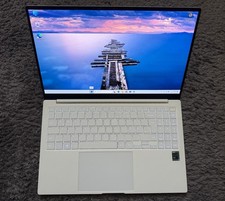 Samsung Galaxy Book Pro i7-1165G7 | 16 GB | 512 GB SSD | 950XDB-KA2 | AMOLED | PERFETTO