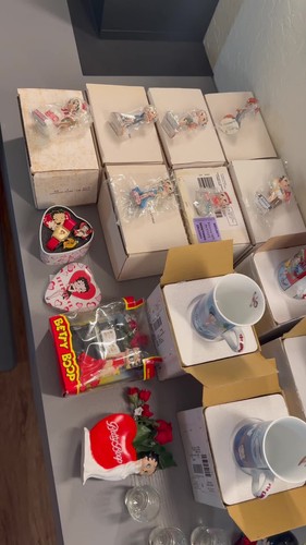 Betty Boop Figurines Lot - Video 1 of 1