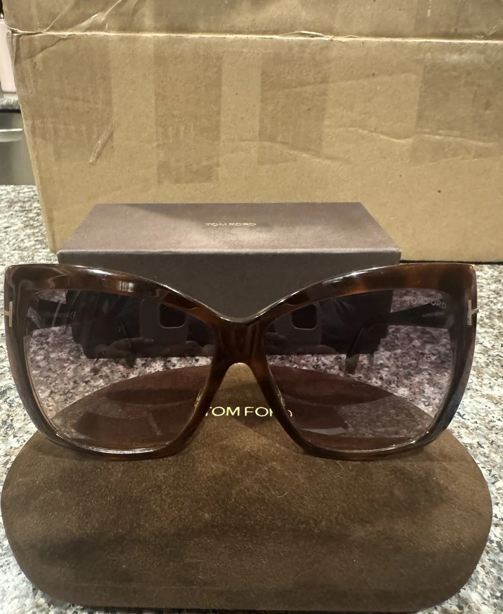 Tom Ford Brown Plastic Frame Sunglasses for Women for sale  display picture 3
