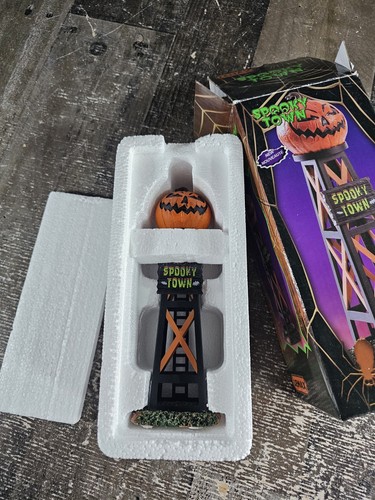 Lemax Spooky Town Evil Pumpkin Water Tower - Picture 6 of 11