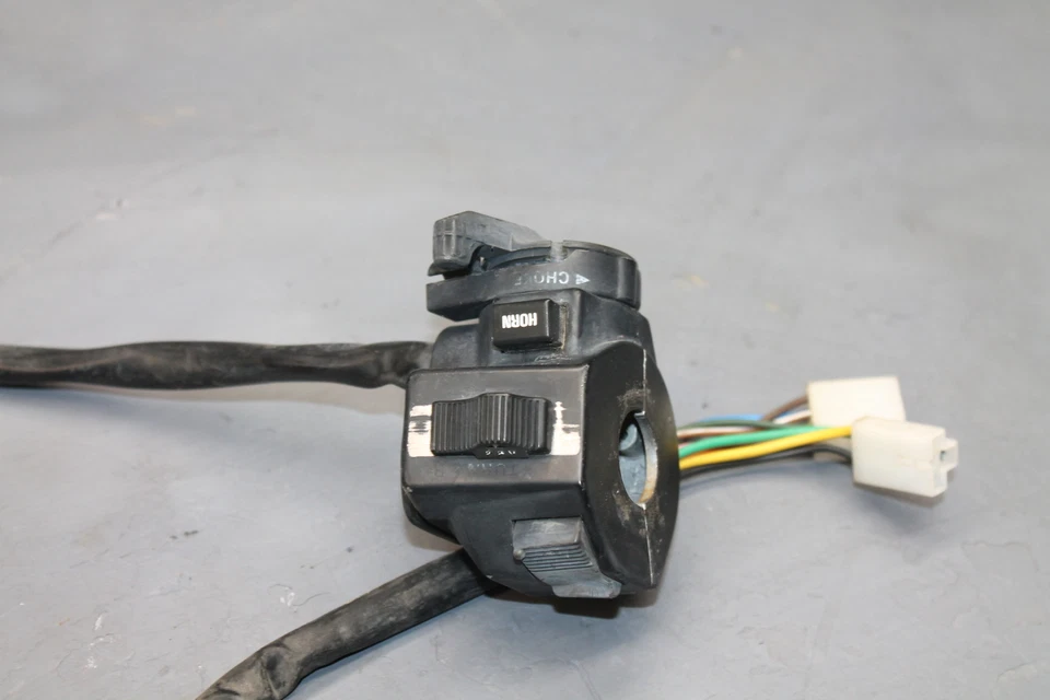 Yamaha Venture XVZ1200 1983 clip derecho en mango interruptor de arranque apagado interruptores Foto 2 de 4