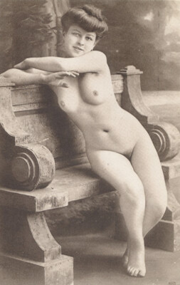CPSM format CPA 9x14 /NU féminin /Repro de cartes des années 1920/N°302/Superbe