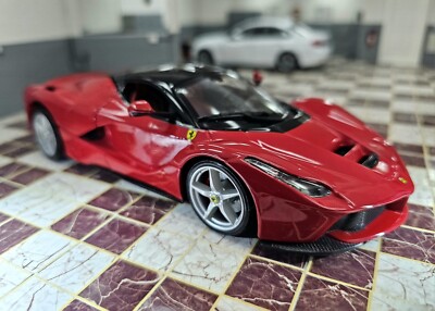 BURAGO FERRARI LA-FERRARI ROT 1/24 MASSSTAB DIECAST MODELLAUTO