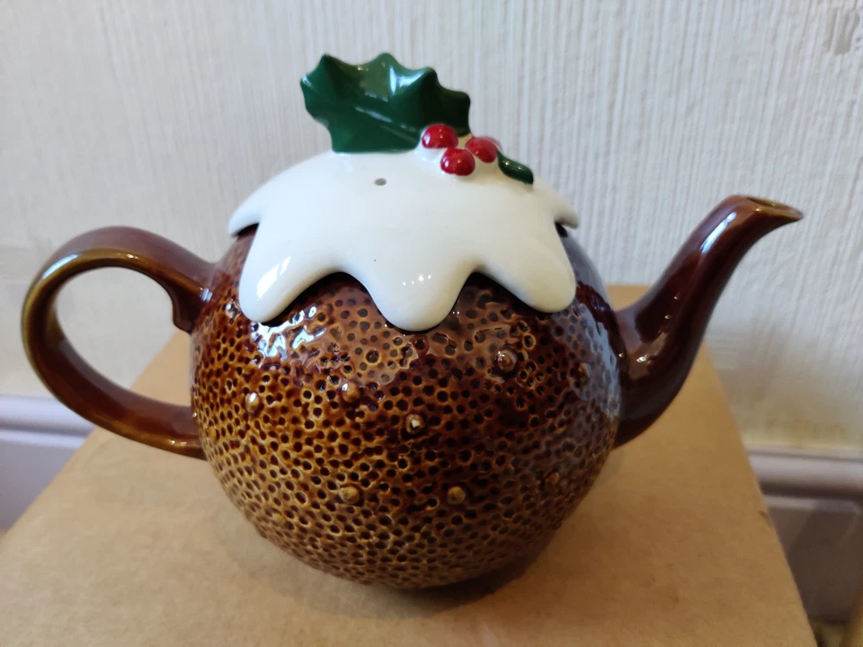 Vintage Price & Kensington Christmas Pudding Teapot - Made in England - Image 2 of 4