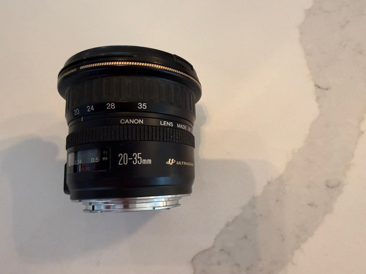 Canon Ultrasonic EF 20-35mm f/3.5-4.5 Lens GOOD WORKING CONDITION