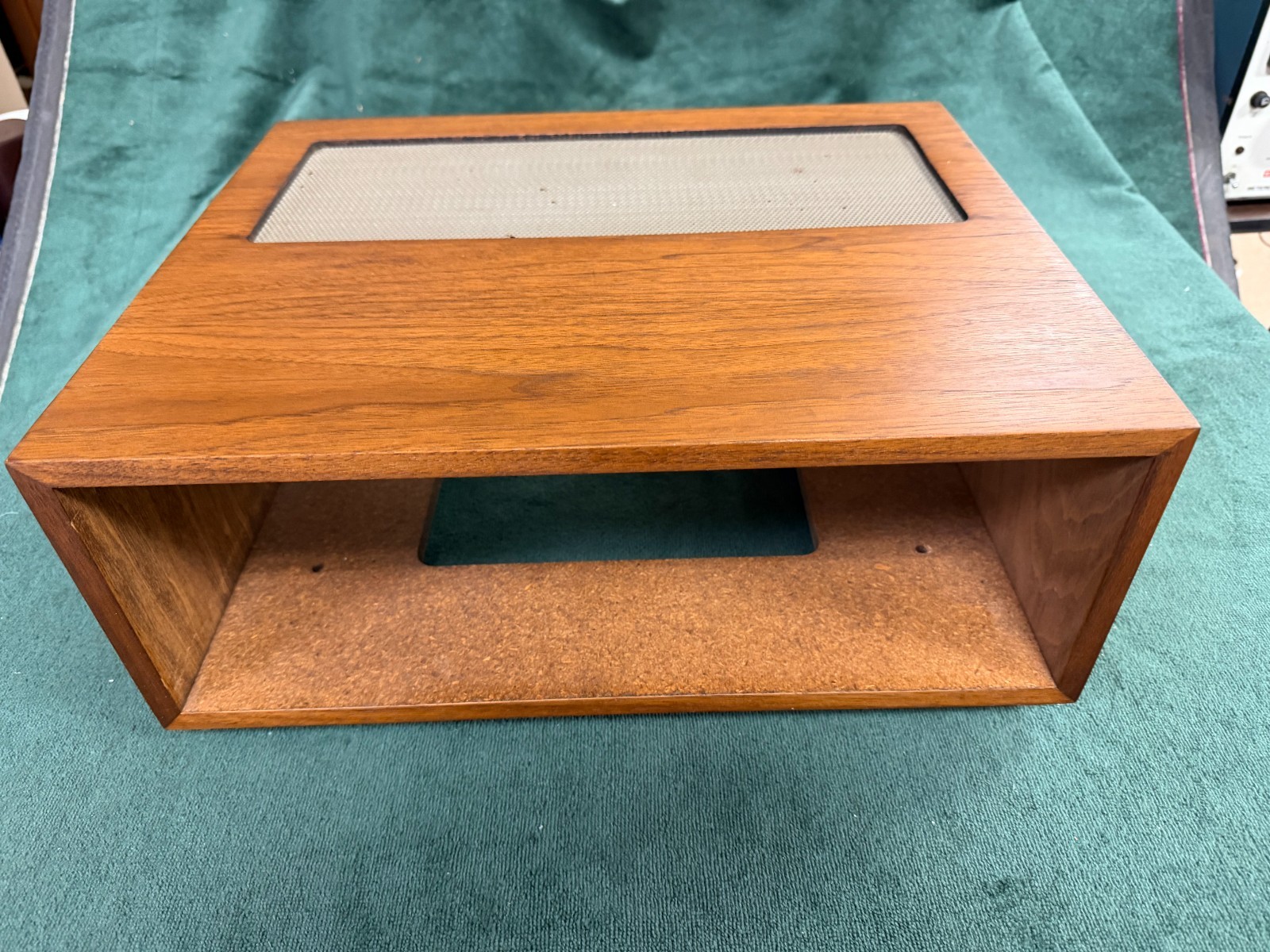 Original McIntosh Walnut Cabinet for Mac 1500, 1700, 1900 Re