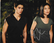 * JULIA JONES * signed 8x10 photo * TWILIGHT * COA *