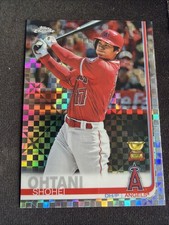 2019 Topps Chrome - Shohei Ohtani #1 X-Fractor Rookie Gold Cup
