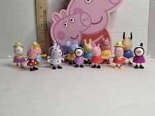 Peppa Pig Travel Case W/ Carrying Handle With 13 Figures PLEASE SEE IMAGES
