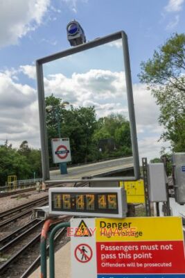 FOTO MOOR PARK STATION (2) IM RAHMEN DER FEIER 150 JAHRE LONDON T
