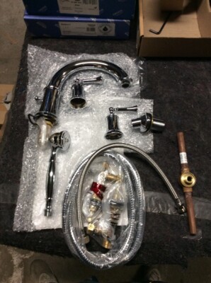 American Standard Tub Filler wHandspray Deck Mt Chrome Venetian 6008901.002 F5