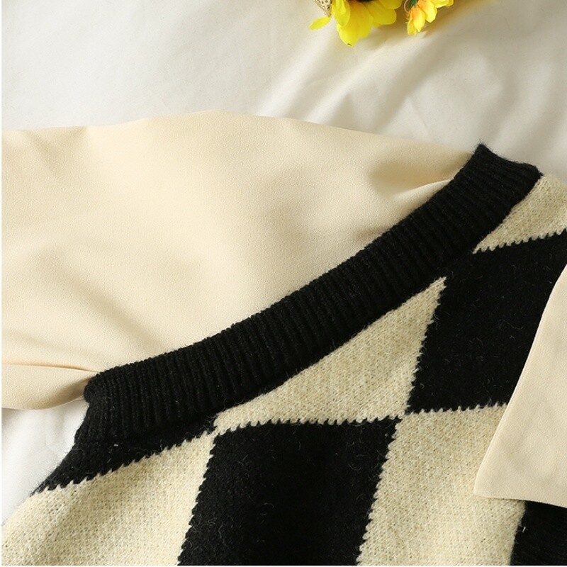 Collared V-Neck Argyle Long Sleeve Knitted T-Shirts