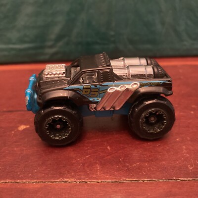 ZURU METAL MACHINES #65 TST Black & Blue Bigfoot Truck Collectible Toy Car