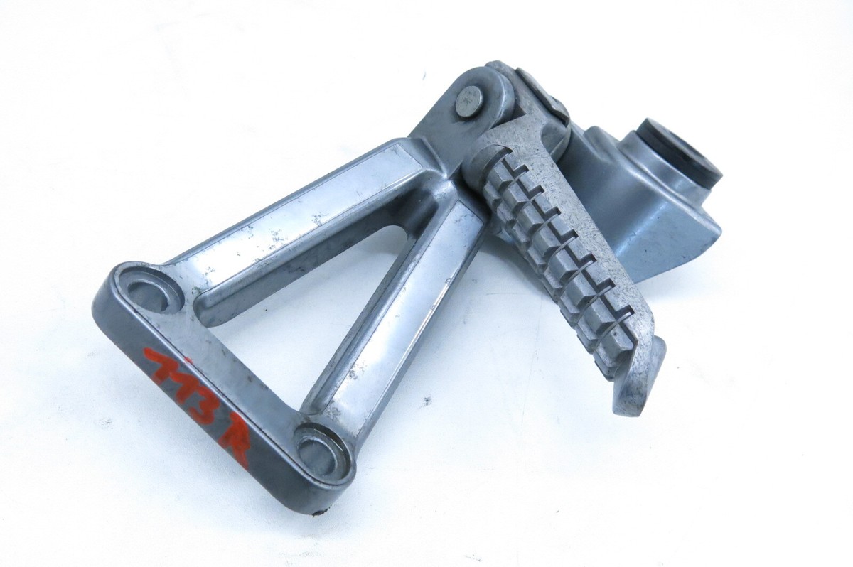 KAWASAKI ZX6R ZX600F 94-97 Fussraste hinten rechts Soziusraste +