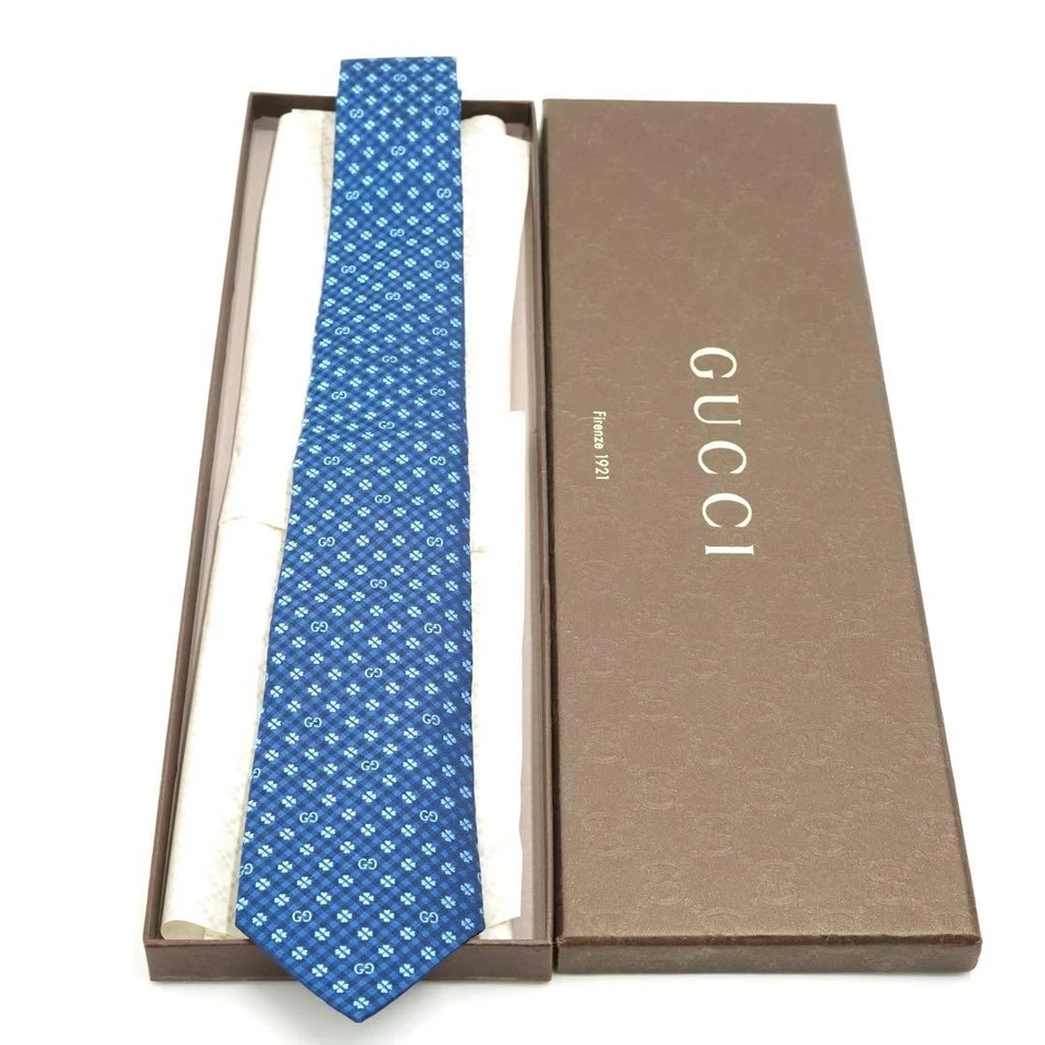 Corbata Gucci Cuello Nueva y Sin Usar Ajustada Azul GG Logo Trébol 100% Seda Hecha en Italia Foto 2 de 4