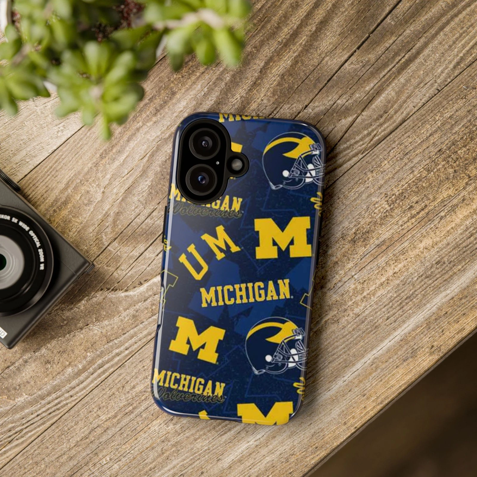 Michigan Wolverines Apple iPhone Cases