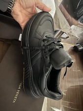 Bottega Veneta Black Low Top Lace Up Athletic Sneakers for Men