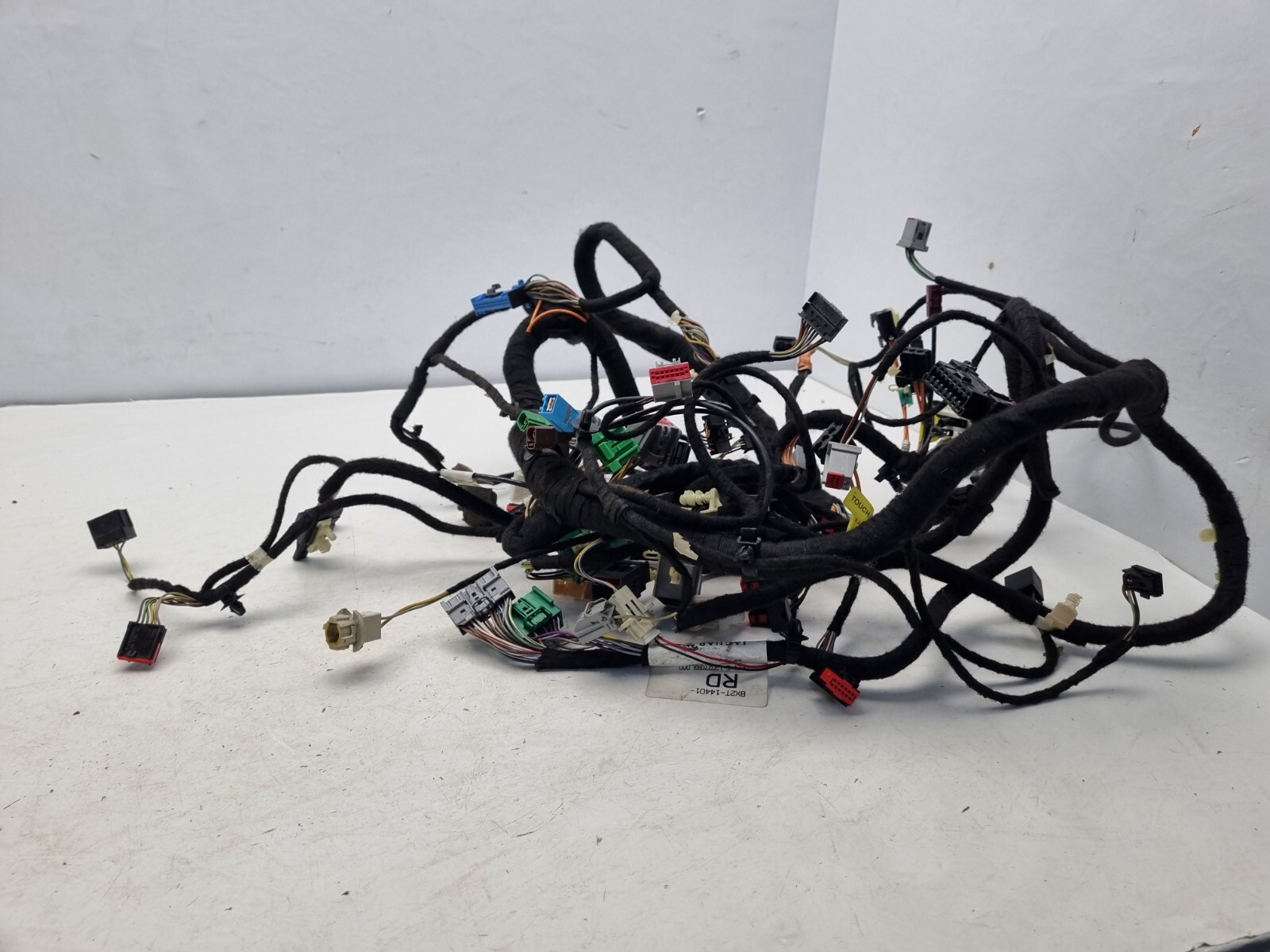 JAGUAR XF X250 DASHBOARD WIRING LOOM COMPLETE 8X2T14401 2.7 TDV6 2007