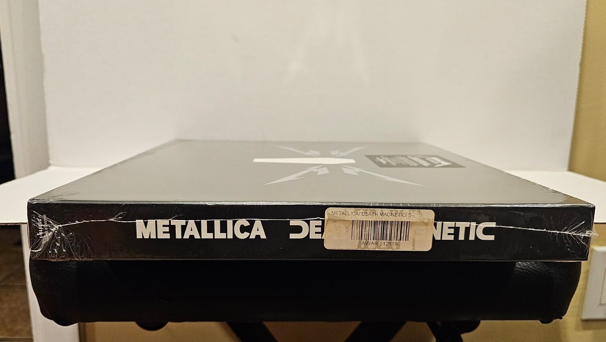 Metallica Death Magnetic Limited Edition 5 VINYL LP + CD Deluxe