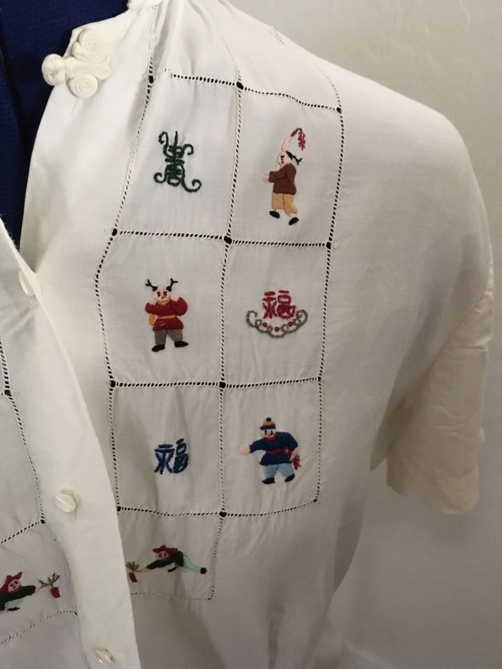Blusa de seda blanca bordada a mano 1963 MCM DE COLECCIÓN Hong Kong Jaleeco talla 18-20 Foto 3 de 4