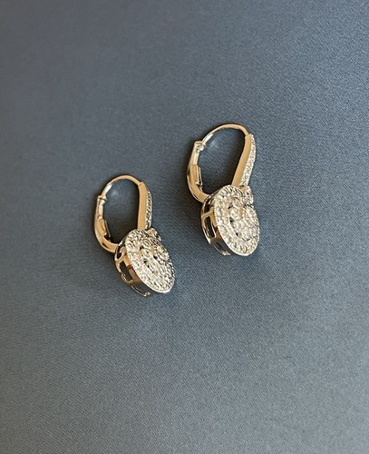 9ct White Gold Round Halo Cluster Drop in Leverback Hoop Diamond Earrings 0.65ct - Picture 12 of 15