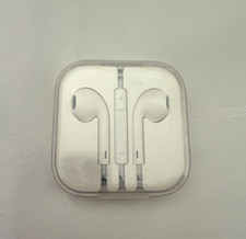 Apple EarPods W/Remote and Mic NEW SEALED