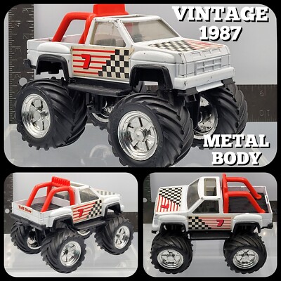 Remco TUFF ONES Nissan D21 Hardbody Pickup 4x4 Monster Truck 7'' Cast Metal 1987