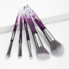 Set of 5 makeup brushes. NEW