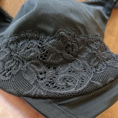 Olga Luxury Lift Bra 35063 Underwire Black Lace wide adjustable Straps Sz 40D - Picture 4 of 7