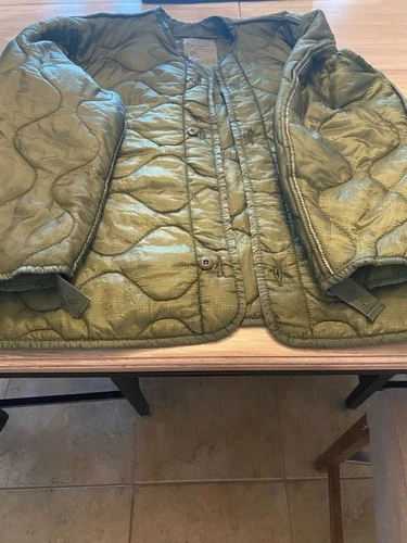 Unicor M-65 Cold Weather Coat Liner Size X-Large Green Quilted - product listing photo