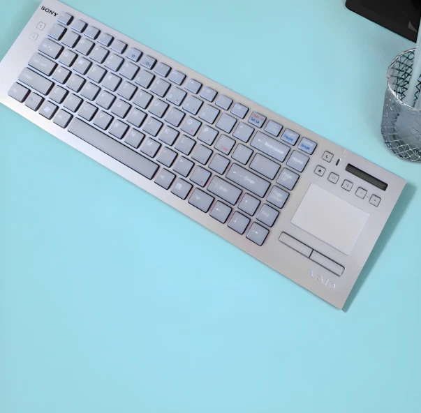 Sony Vaio Wireless Keyboard WKB9US Sliver - Image 3 of 4