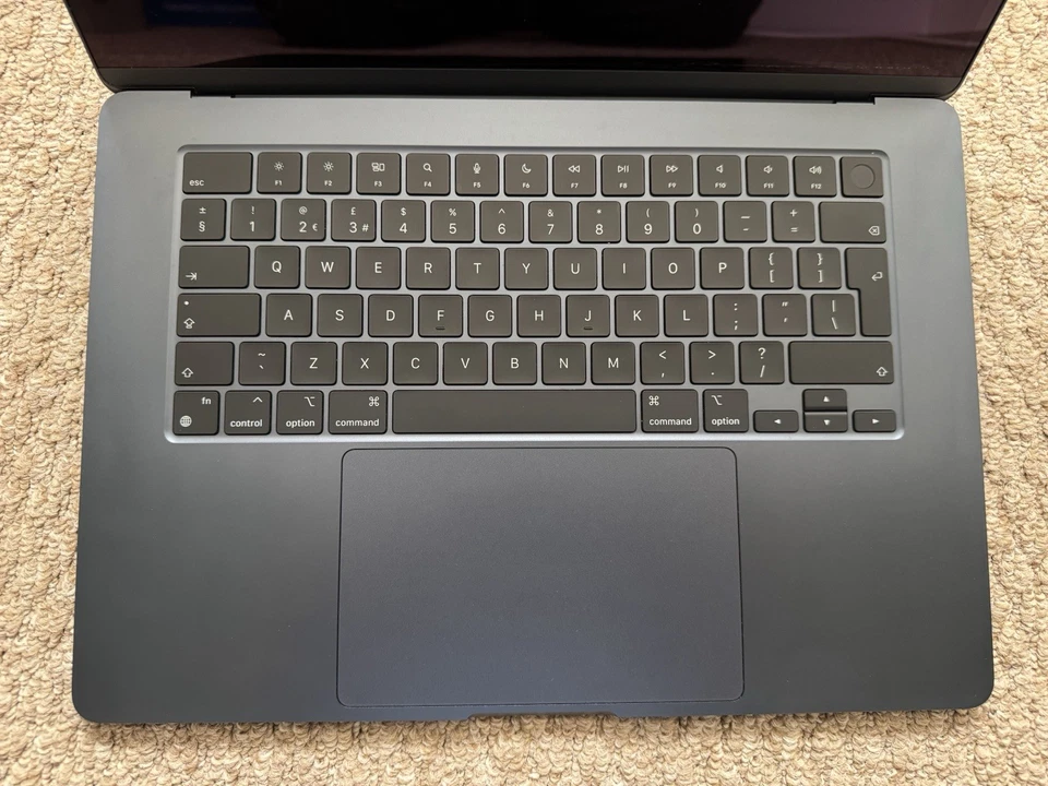 Apple MacBook Air 15" M3 · 16GB · 256GB, photo 3 of 4