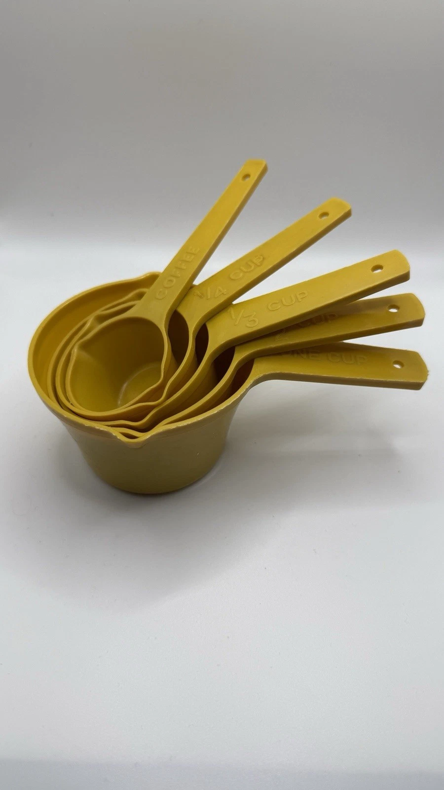 Vintage Lustroware Mid-Century Modern Measuring Cups Set / 5 & Coffee Scoop Gold