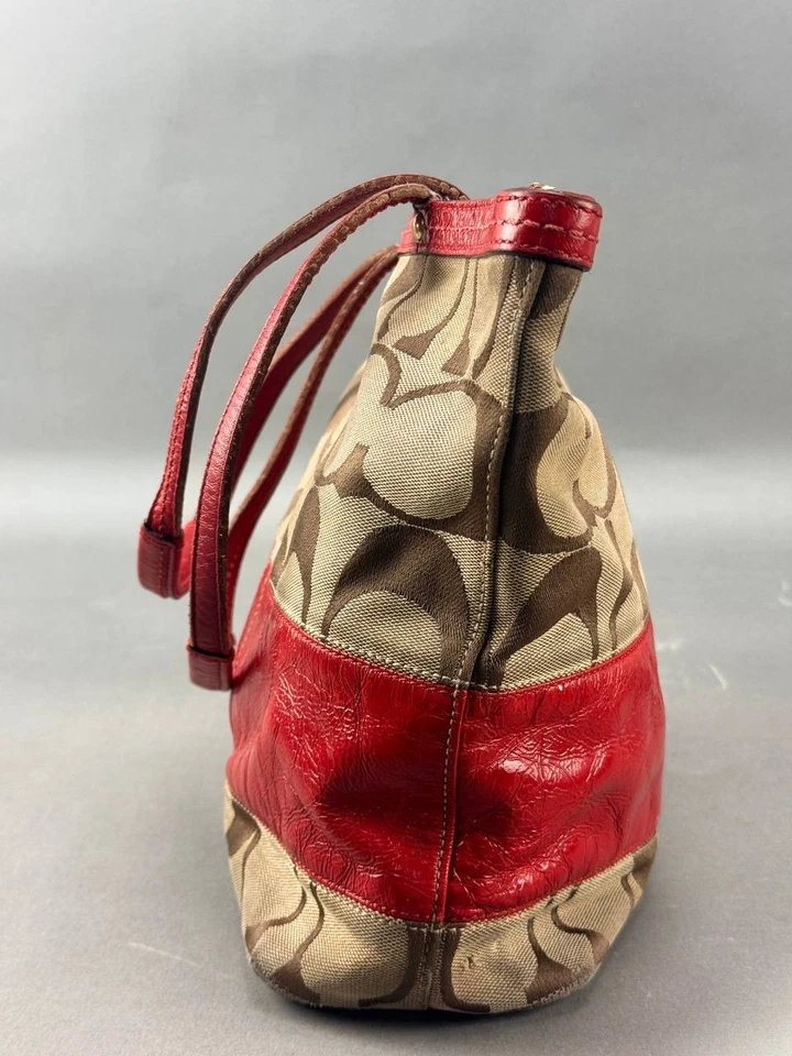 Bolso de Mano Coach Signature C Marrón con Rayas Rojas Foto 4 de 4