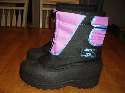 T30 Youth Girls/Womens Size 5 Dakota Grizzly Snow Stomper II Boots Black Purple